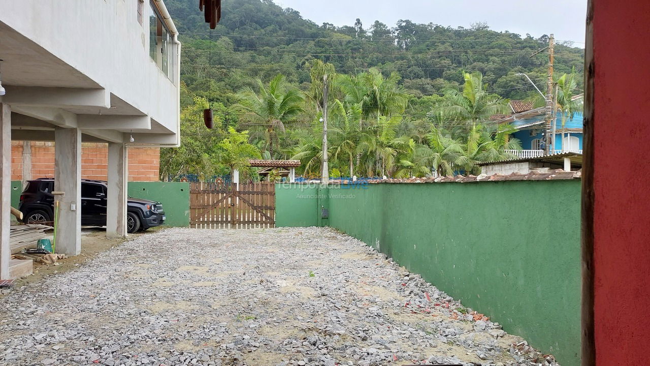 Casa para aluguel de temporada em Ubatuba (Praia do Sape)