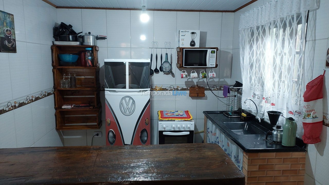 Casa para aluguel de temporada em Ubatuba (Praia do Sape)