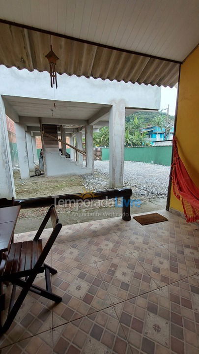 Casa para aluguel de temporada em Ubatuba (Praia do Sape)