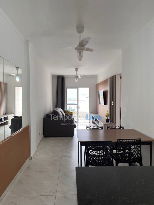 Apartamento para aluguel de temporada em Praia Grande (Praia do Caiçara)