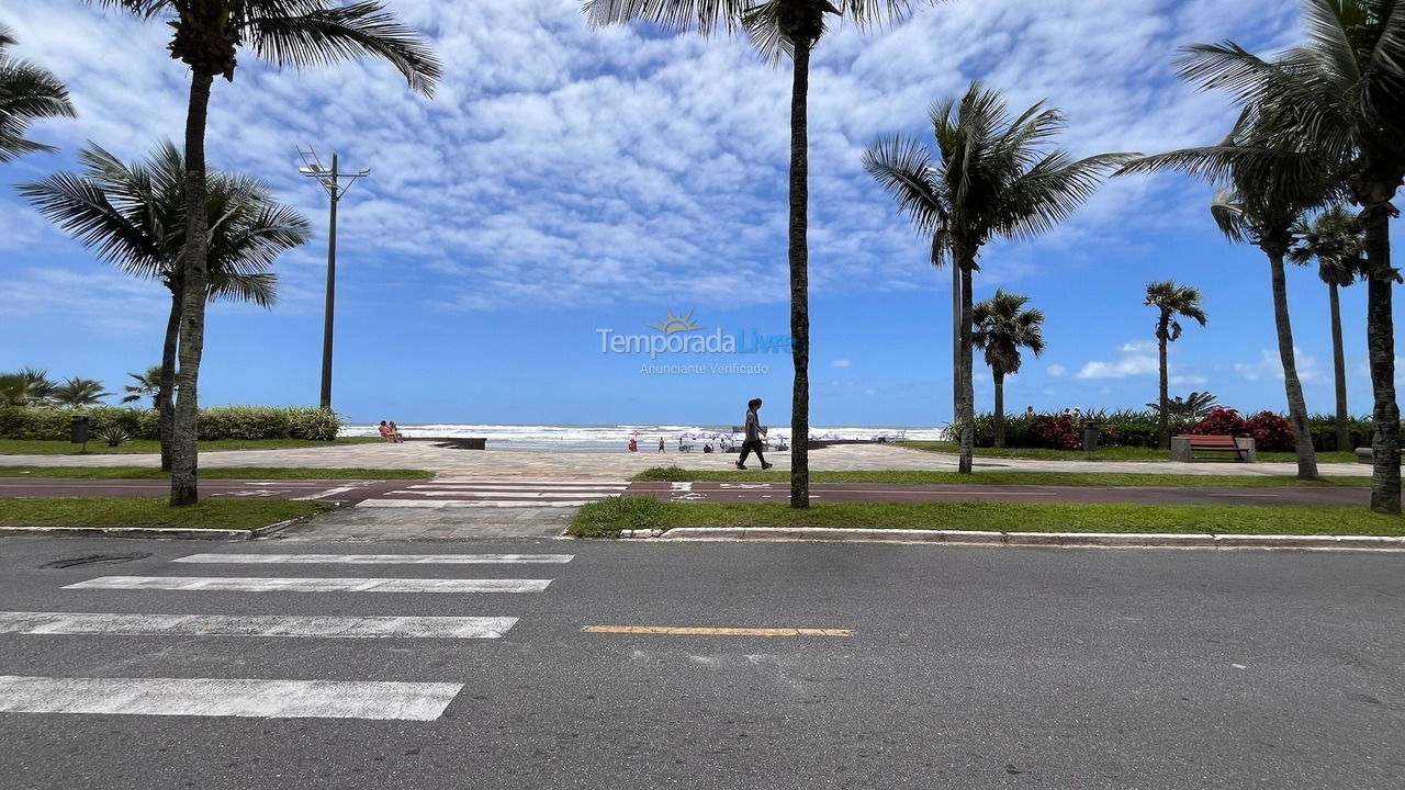 Apartamento para aluguel de temporada em Praia Grande (Praia do Caiçara)