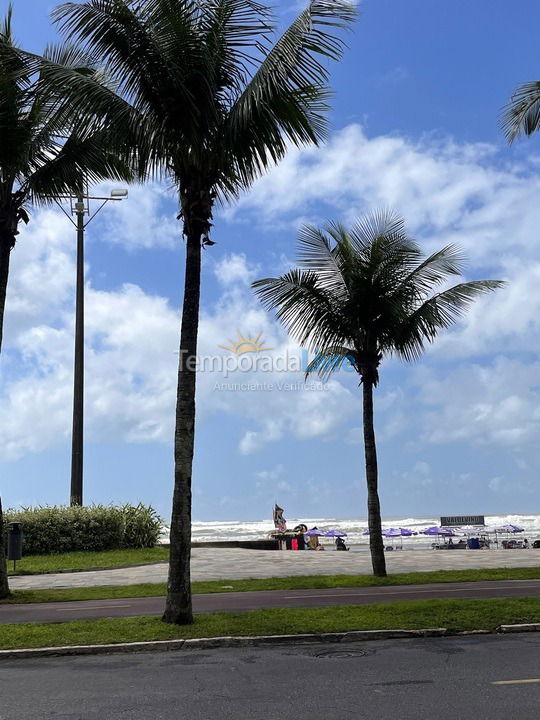 Apartamento para aluguel de temporada em Praia Grande (Praia do Caiçara)