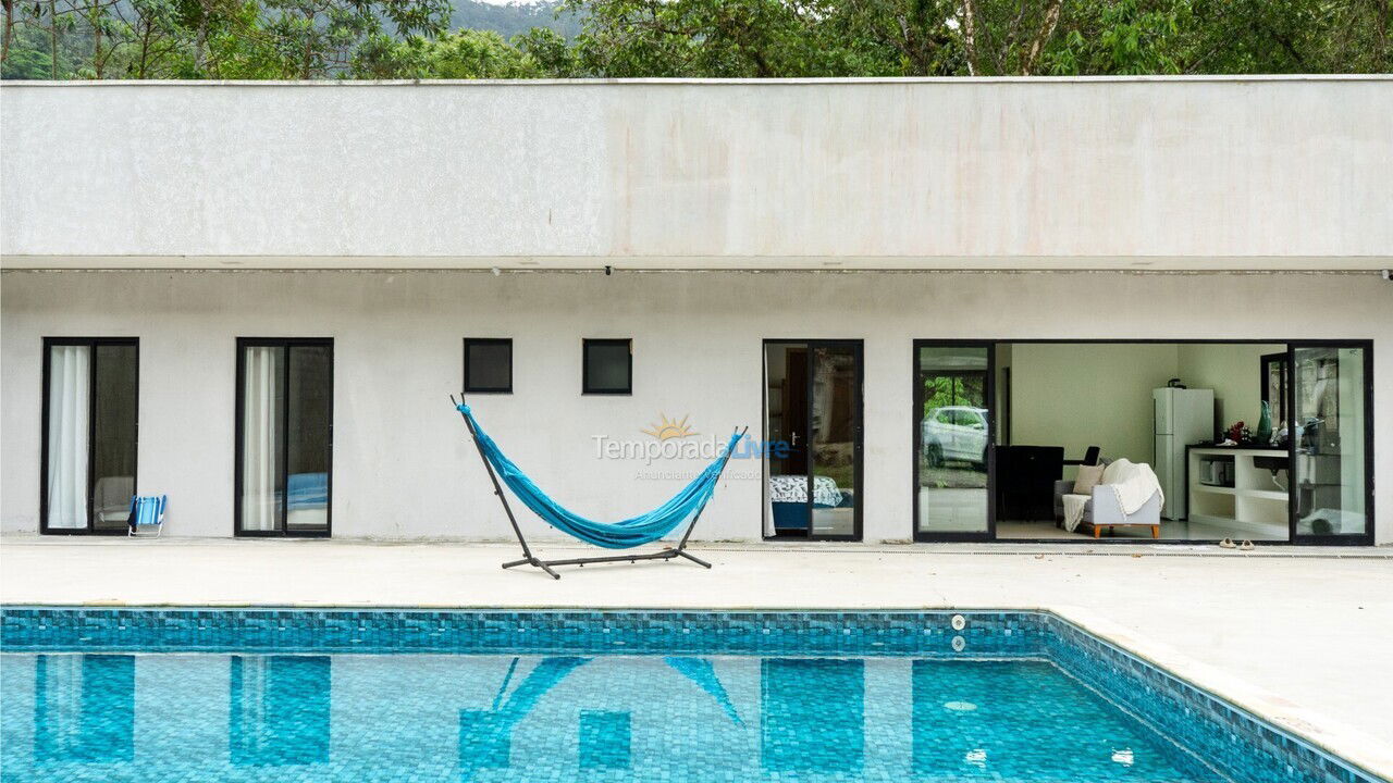 Casa para alquiler de vacaciones em Ubatuba (Praia de Itamambuca)