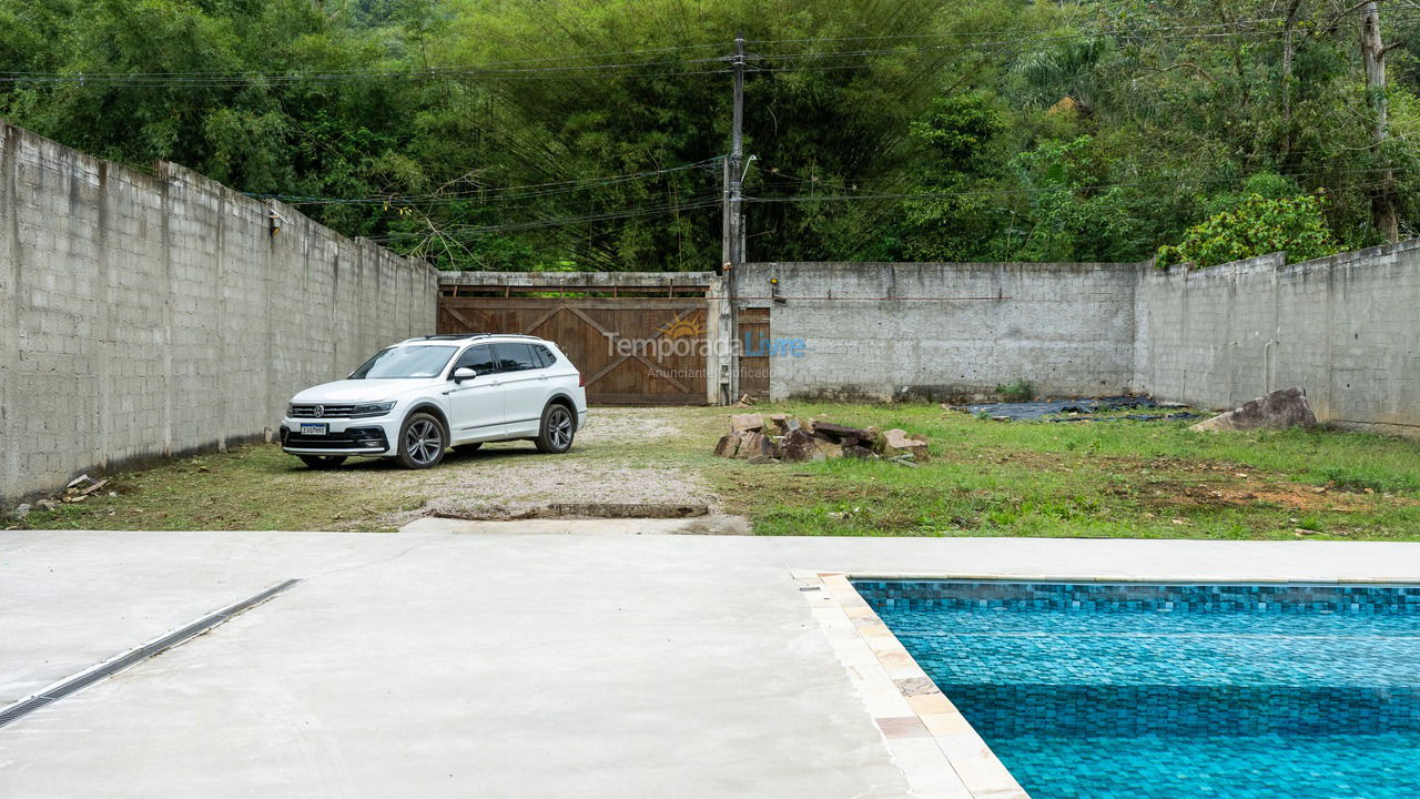 Casa para alquiler de vacaciones em Ubatuba (Praia de Itamambuca)