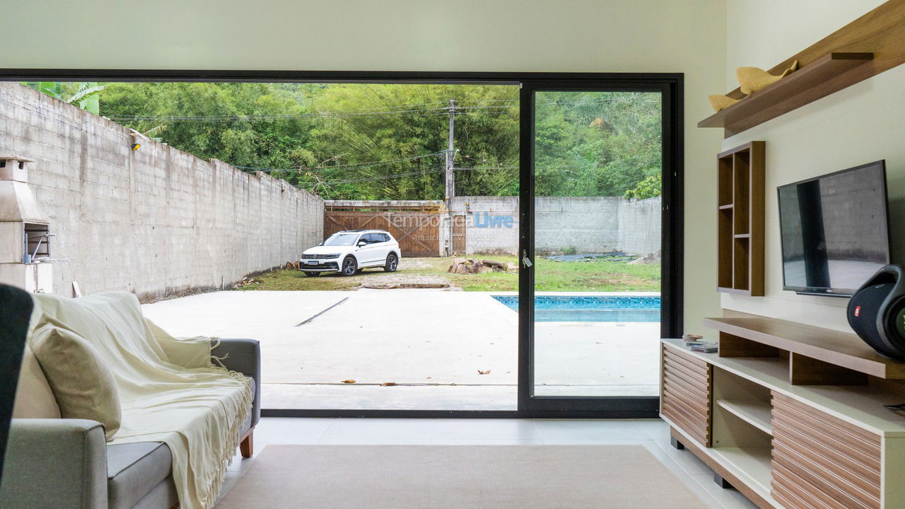 Casa para alquiler de vacaciones em Ubatuba (Praia de Itamambuca)