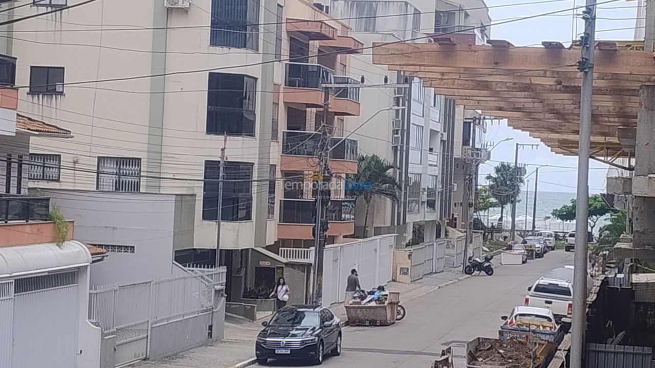 Casa para aluguel de temporada em Itapema (Meia Praia)