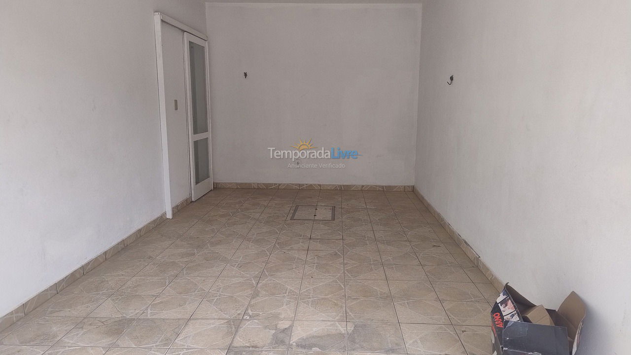 Casa para aluguel de temporada em Itapema (Meia Praia)