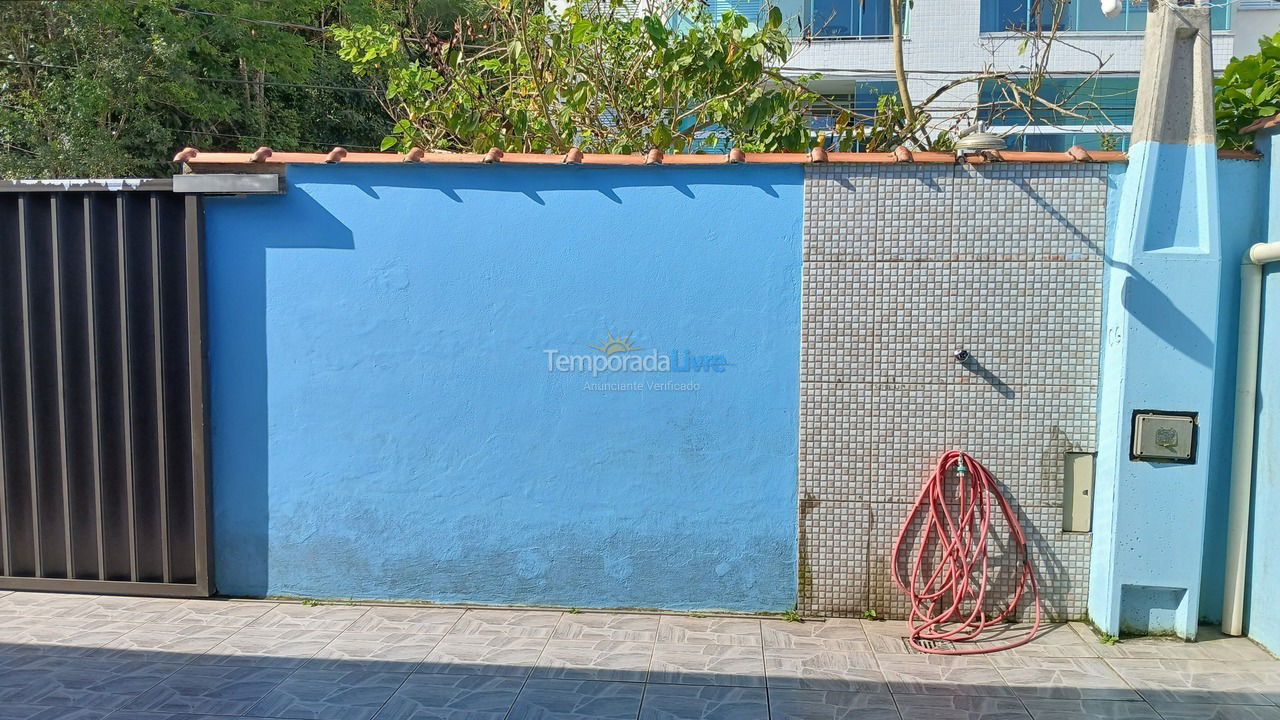 Casa para alquiler de vacaciones em Ubatuba (Praia das Toninhas)