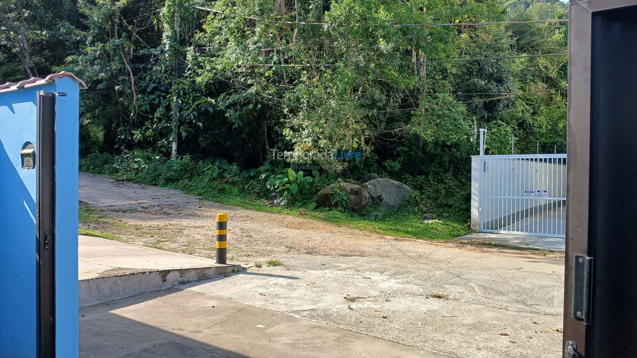 Casa para alquiler de vacaciones em Ubatuba (Praia das Toninhas)