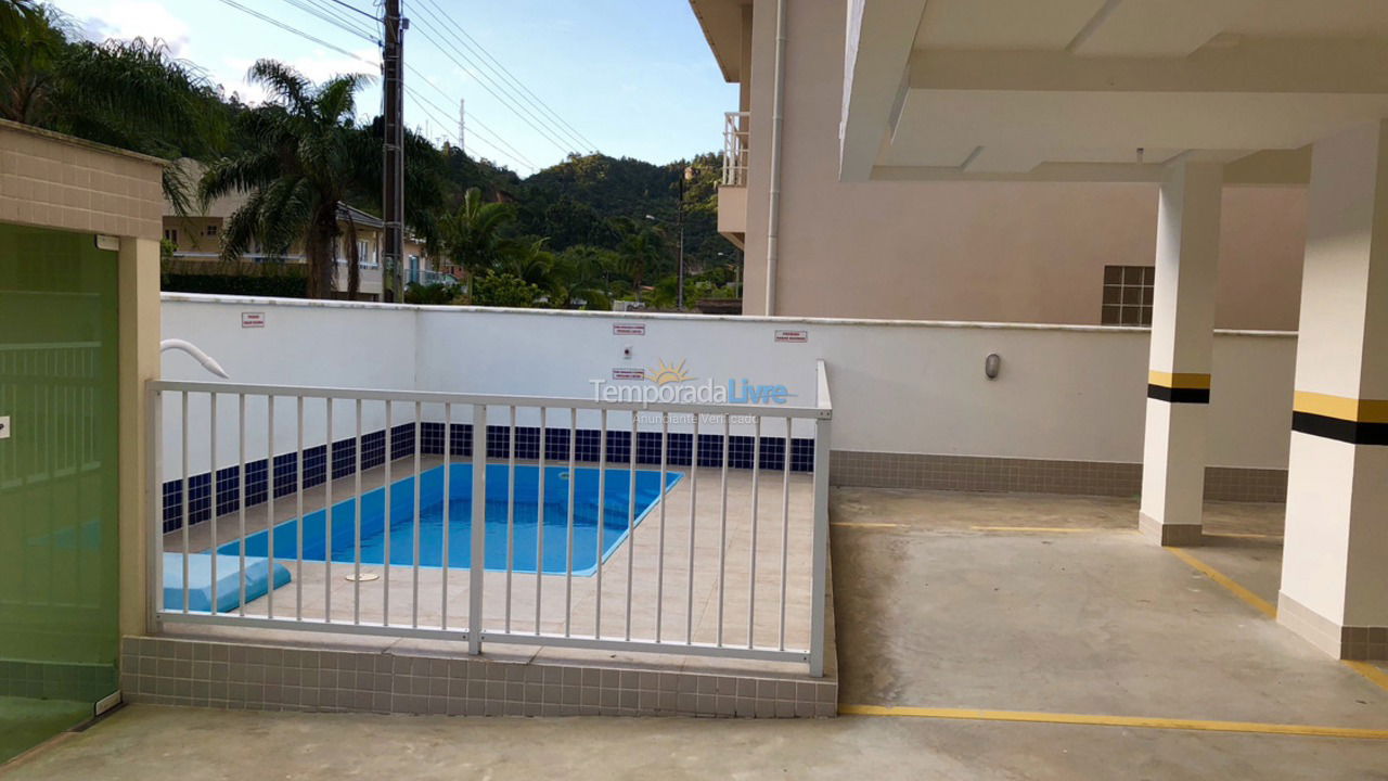 Apartamento para alquiler de vacaciones em Governador Celso Ramos (Praia de Palmas)