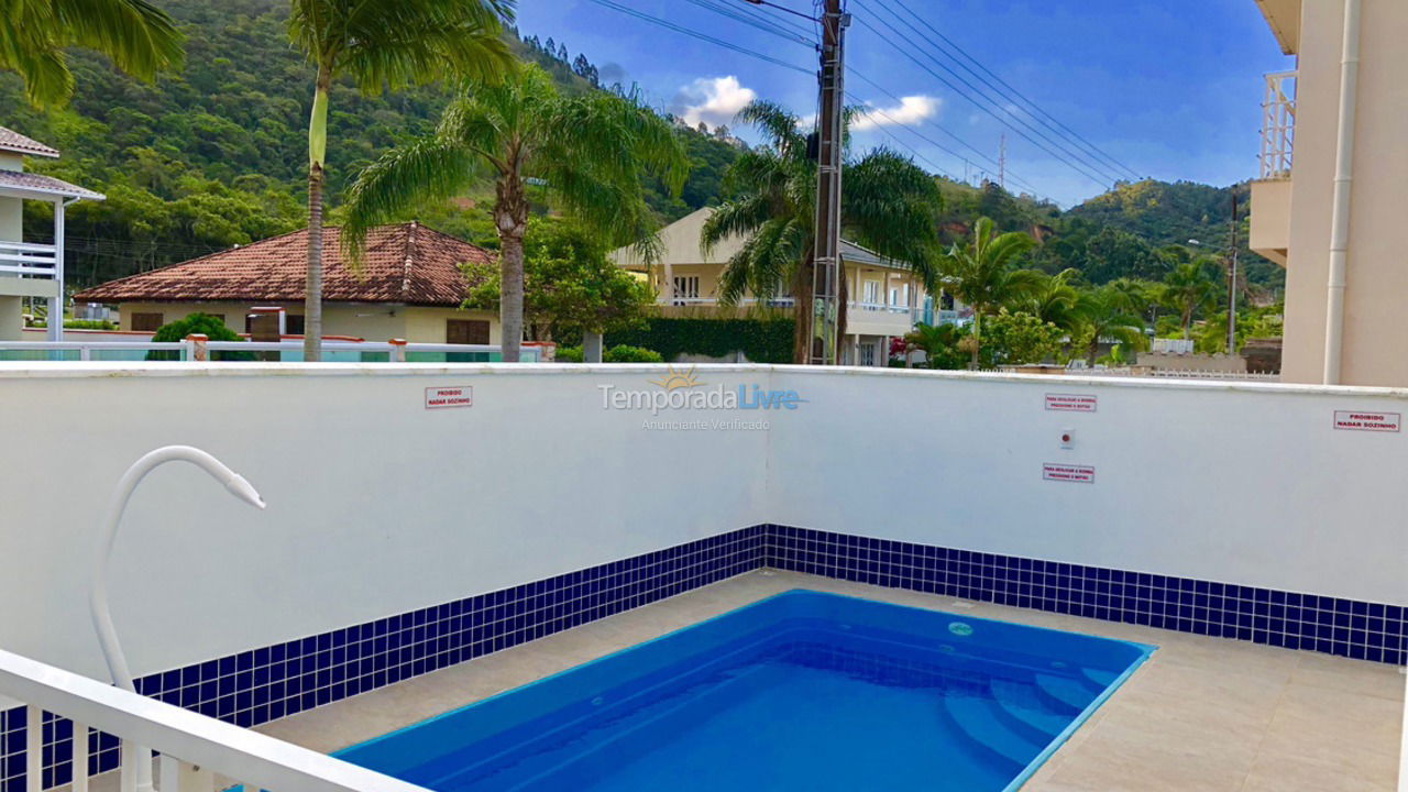 Apartamento para alquiler de vacaciones em Governador Celso Ramos (Praia de Palmas)