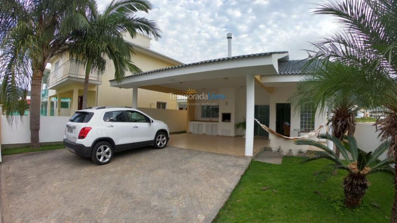 House for vacation rental in Governador Celso Ramos (Palmas)