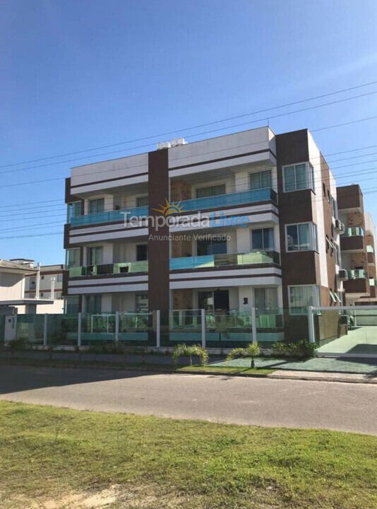 Apartamento para aluguel de temporada em Governador Celso Ramos (Praia de Palmas)