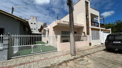 Casa para alugar em Bombinhas - Praia de Zimbros