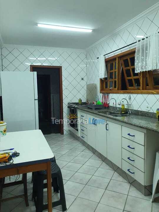 Casa para alquiler de vacaciones em Bertioga (Maitinga)