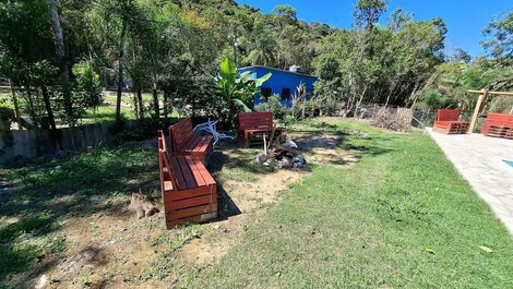 Farm with pool, leisure and nature LT0061