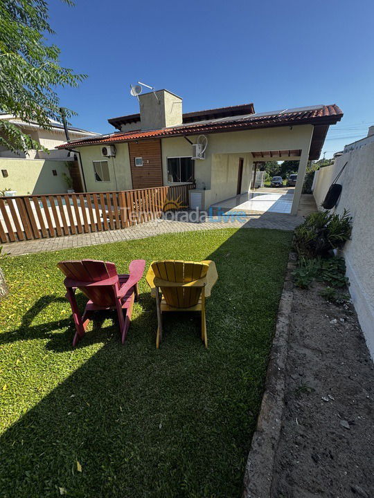 Casa para aluguel de temporada em Imbituba (Alto Arroio)