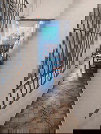 Corredor lateral da casa , area coberta 