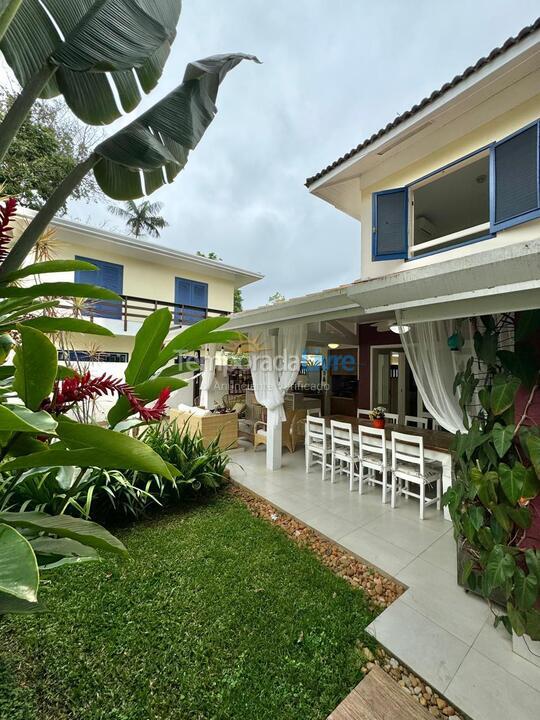 Casa para alquiler de vacaciones em São Sebastião (Praia do Engenho)