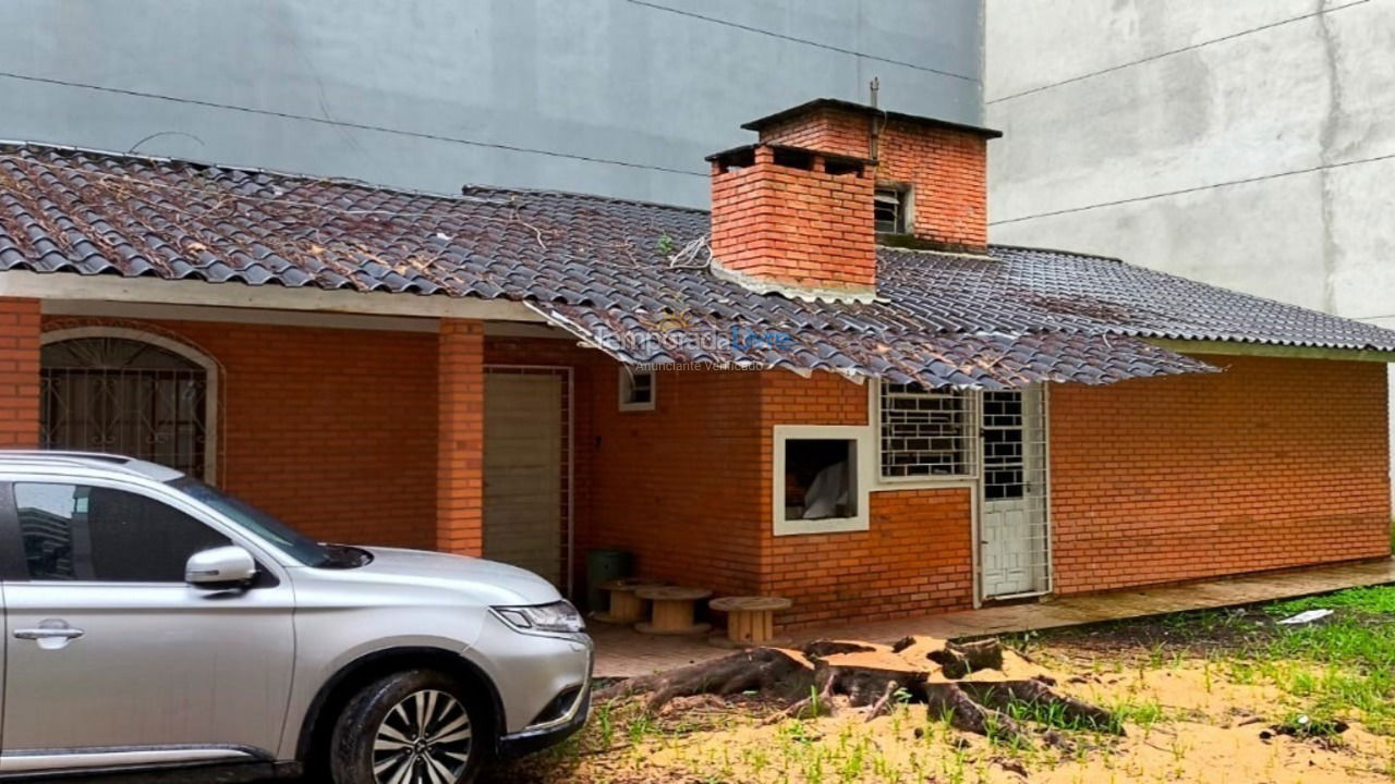 Casa para aluguel de temporada em Itapema (Meia Praia)