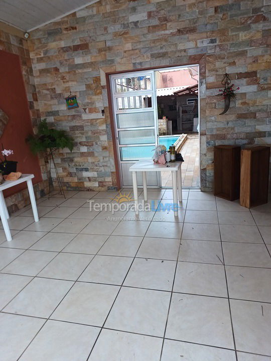 House for vacation rental in Mongaguá (Jd Aguapeu)