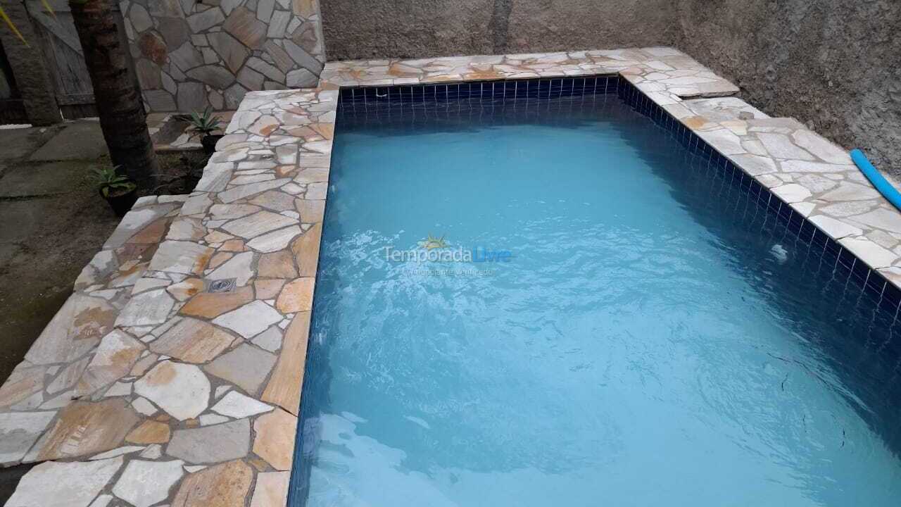 Casa para aluguel de temporada em Guarujá (Praia do Pernambuco)