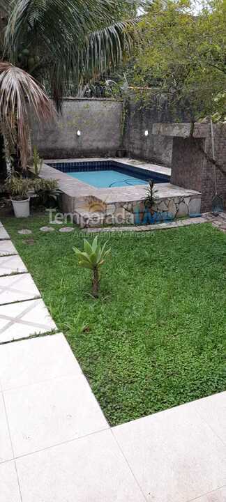 Casa para aluguel de temporada em Guarujá (Praia do Pernambuco)