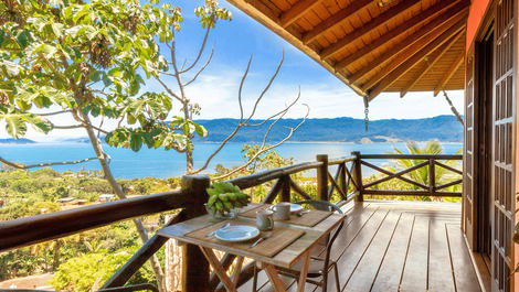 Tiê-Sangue Bungalow - private bathtub