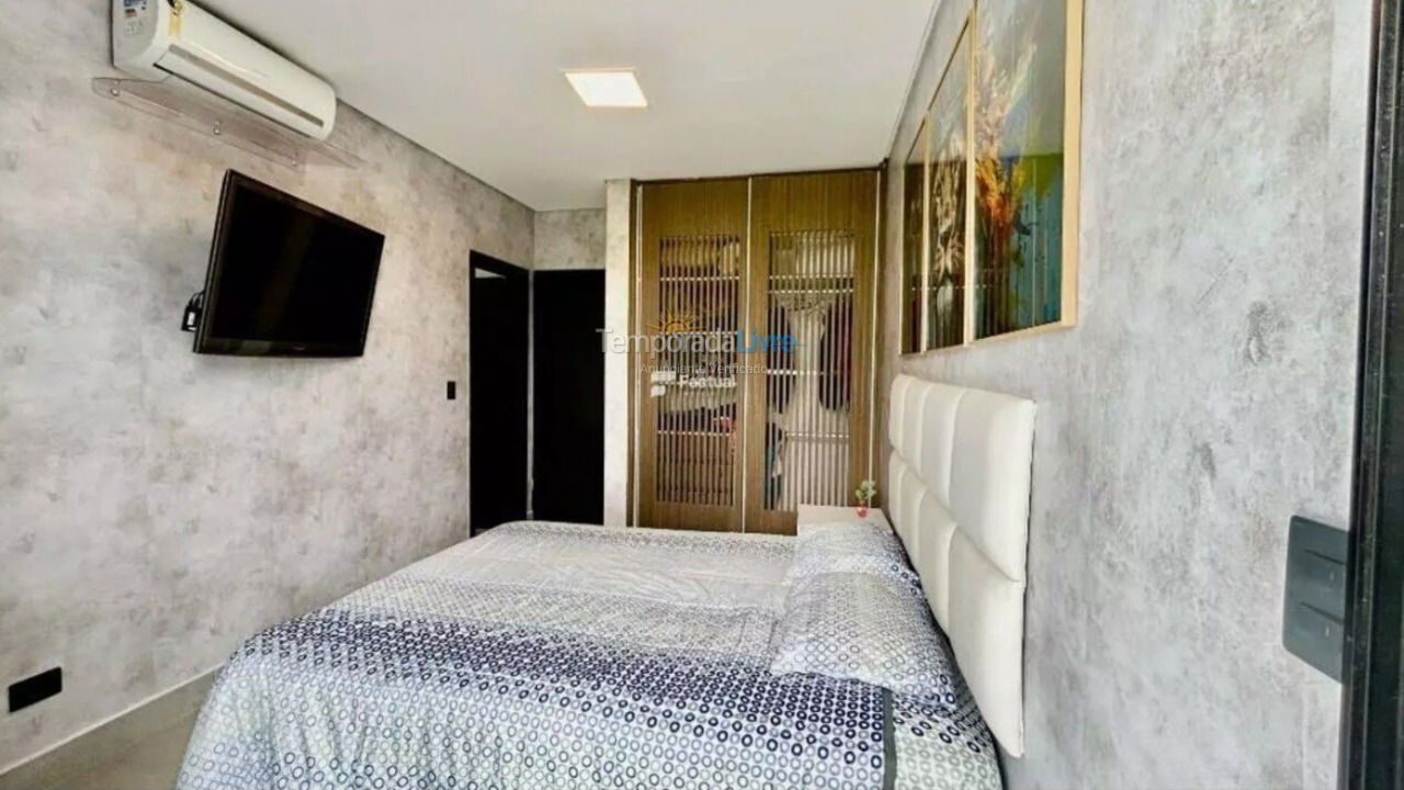 Casa para aluguel de temporada em Guarujá (Jardim Acapulco)