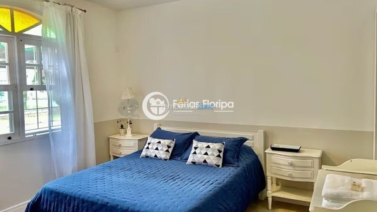 House for vacation rental in Florianópolis (Ponta das Canas)