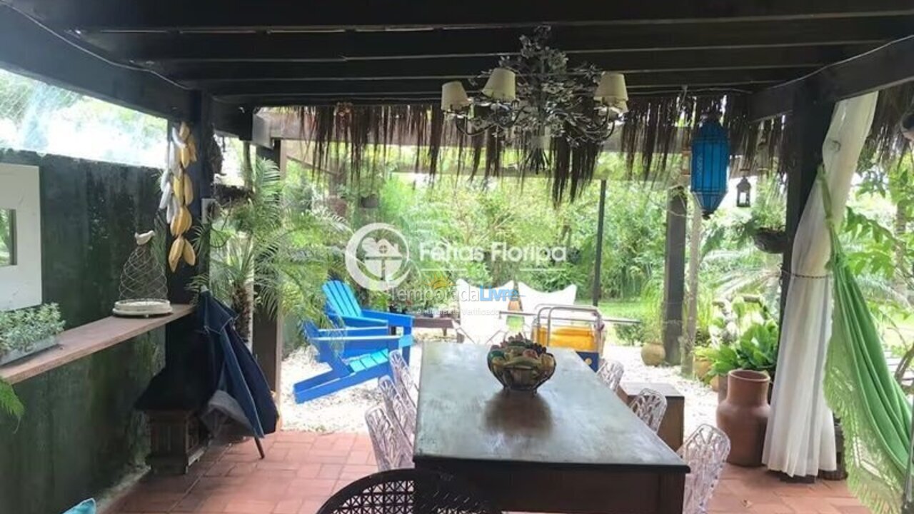 House for vacation rental in Florianópolis (Ponta das Canas)