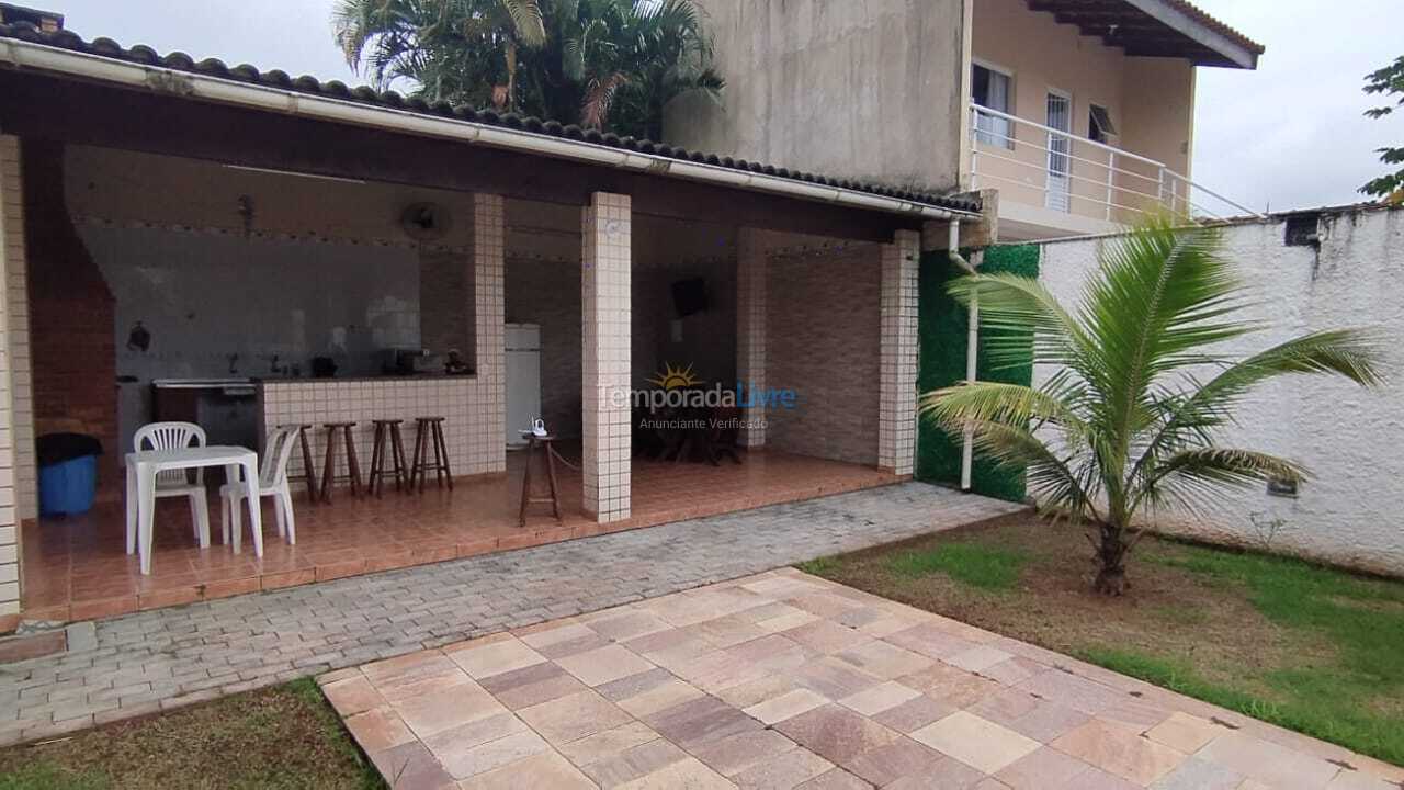 Casa para aluguel de temporada em Bertioga (Jardim Indaiá)