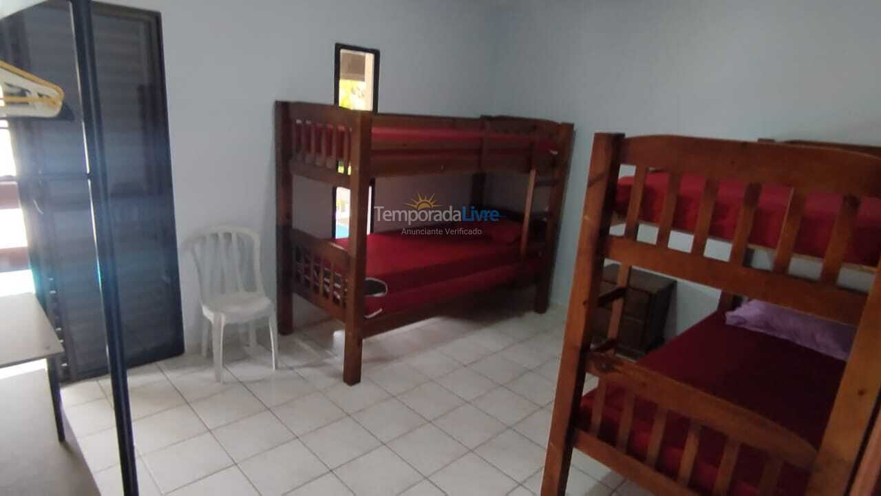 Casa para aluguel de temporada em Bertioga (Jardim Indaiá)