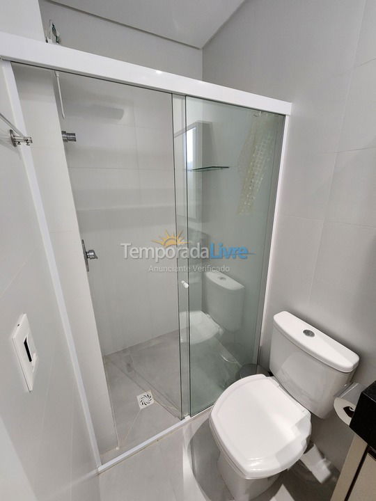 Apartamento para aluguel de temporada em Itapema (Meia Praia)