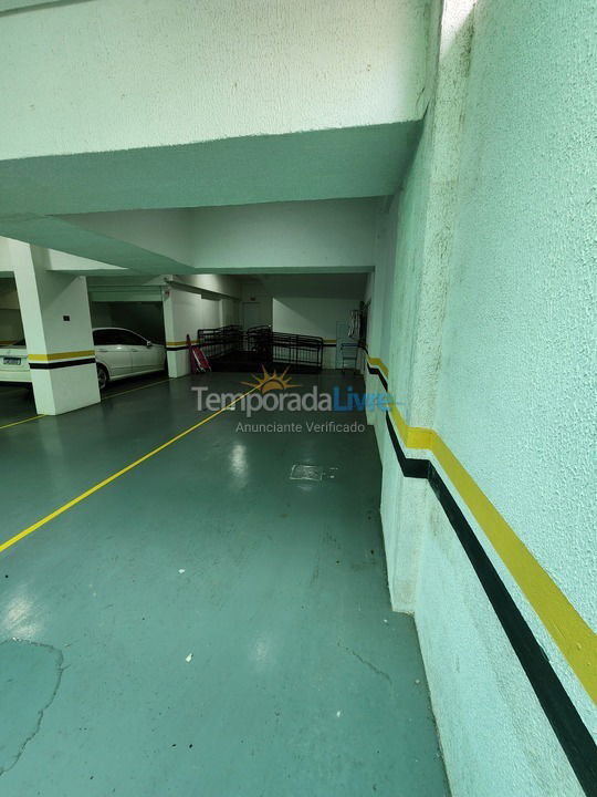 Apartamento para aluguel de temporada em Itapema (Meia Praia)