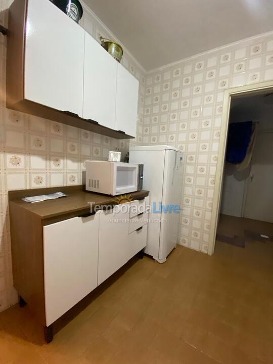 Apartamento para aluguel de temporada em Guarujá (Pitangueiras)