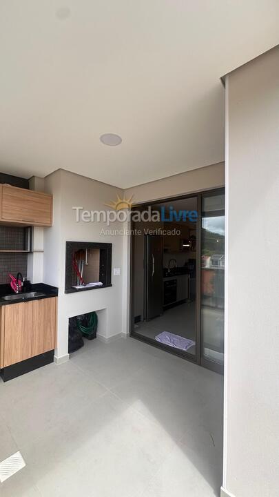 Apartamento para aluguel de temporada em Governador Celso Ramos (Praia Grande)