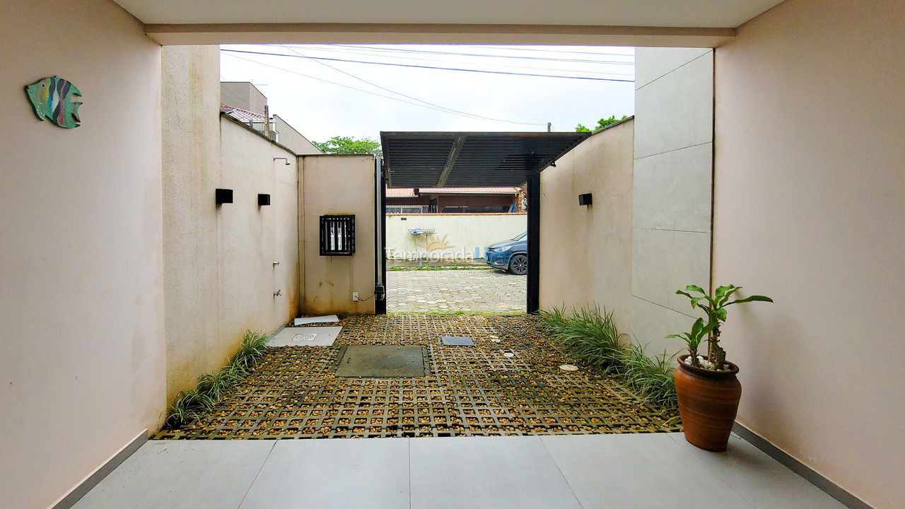 Casa para aluguel de temporada em São Francisco do Sul (Prainha)