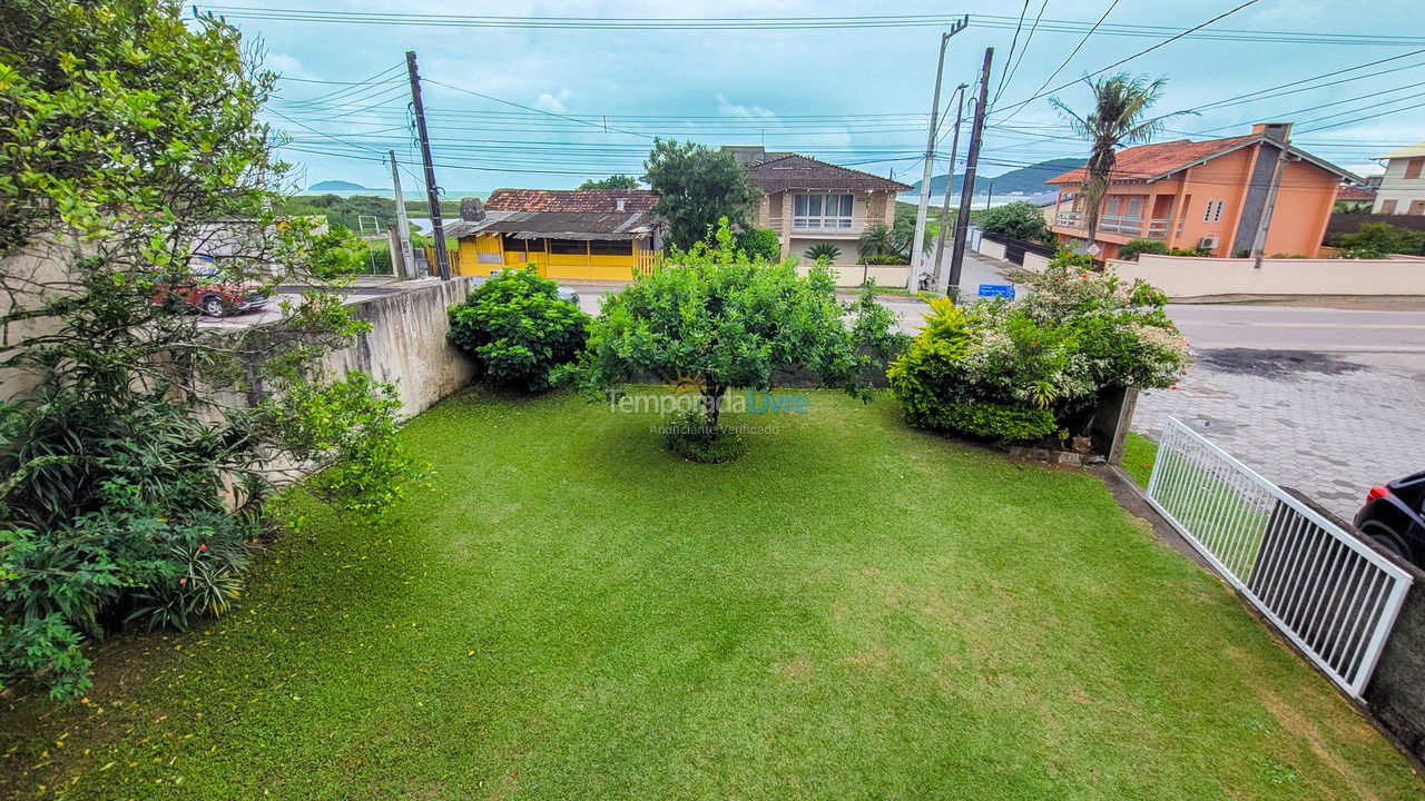 Casa para aluguel de temporada em São Francisco do Sul (Ubatuba)