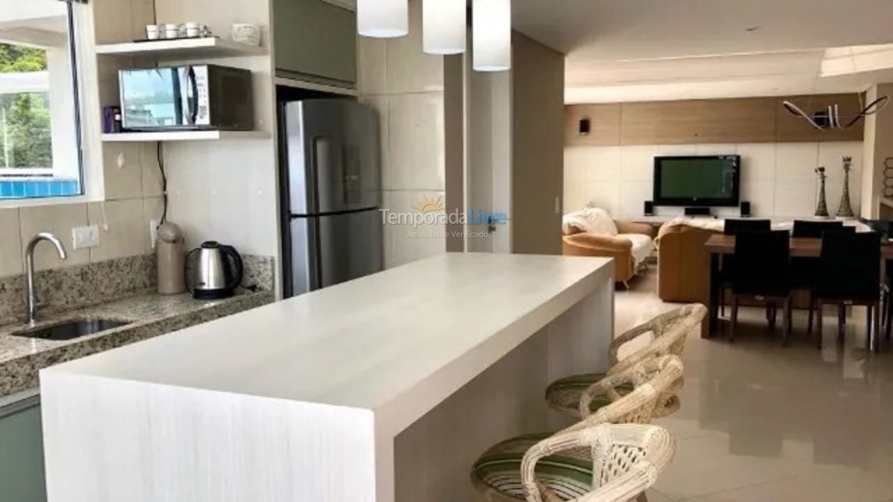 Apartamento para alquiler de vacaciones em Bombinhas (Praia de Bombas)