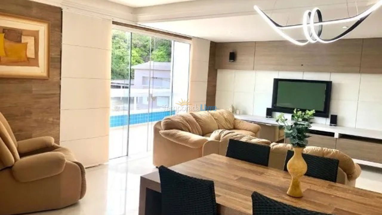 Apartamento para alquiler de vacaciones em Bombinhas (Praia de Bombas)