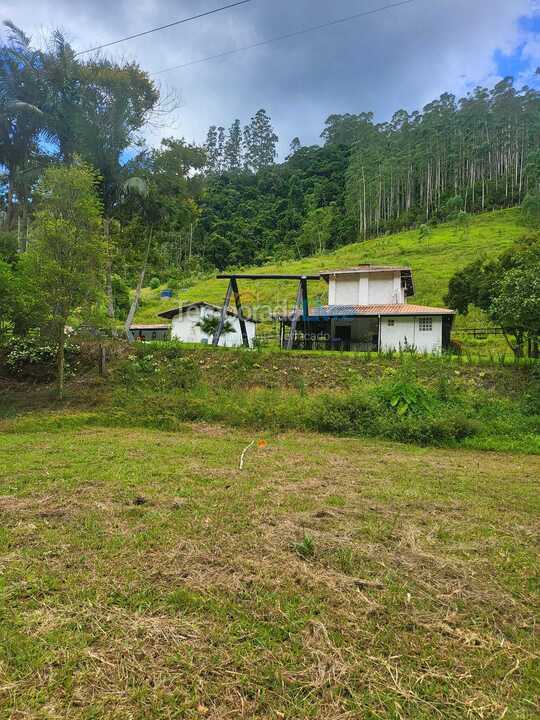 Granja para alquiler de vacaciones em Presidente Nereu (O Vale do Colibri)