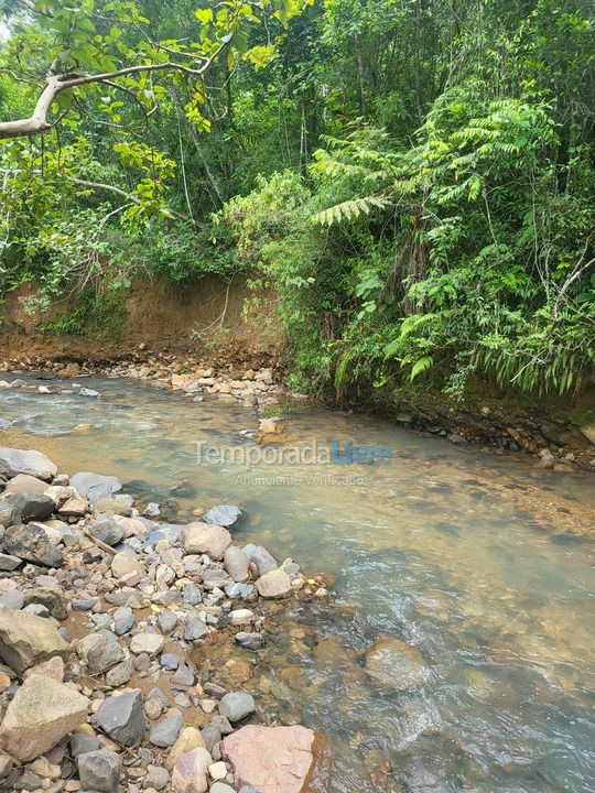 Granja para alquiler de vacaciones em Presidente Nereu (O Vale do Colibri)