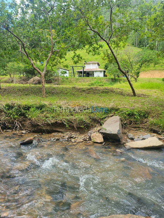 Granja para alquiler de vacaciones em Presidente Nereu (O Vale do Colibri)