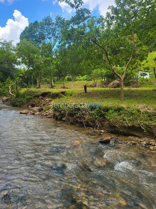 Granja para alquiler de vacaciones em Presidente Nereu (O Vale do Colibri)