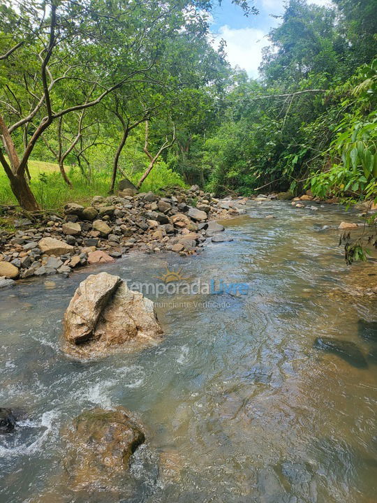 Granja para alquiler de vacaciones em Presidente Nereu (O Vale do Colibri)