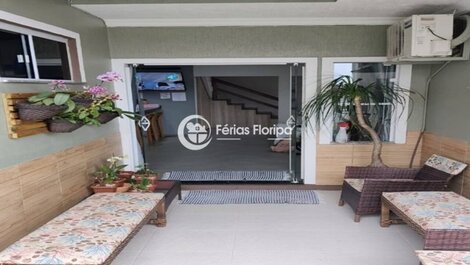 House with 6 Bedrooms and Swimming Pool - Ribeirão da Ilha