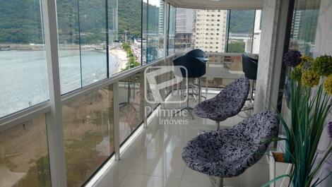 BELÍSSIMO APARTAMENTO 3 DORMITORIOS FRENTE MAR- DISPONIVEL REVEILLON