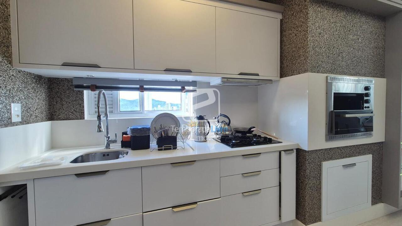 Apartamento para aluguel de temporada em Balneário Camboriú (Centro)