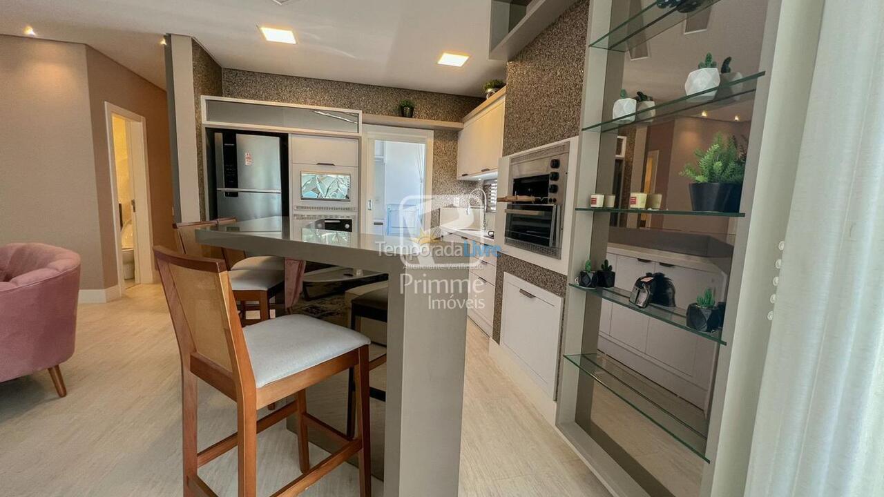 Apartamento para aluguel de temporada em Balneário Camboriú (Centro)